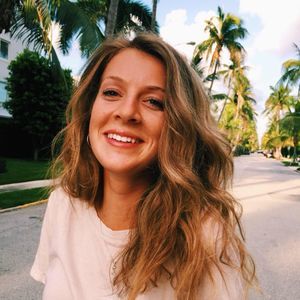 Meet your Posher, Elise